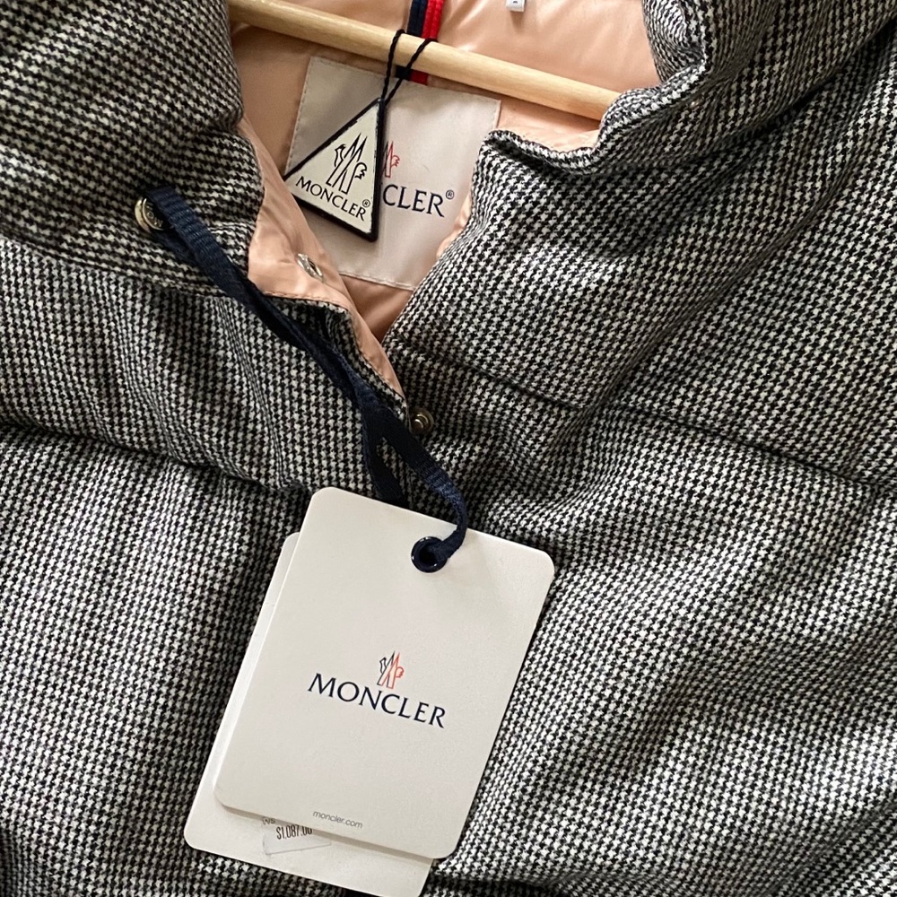 MONCLER NWT SZ 2